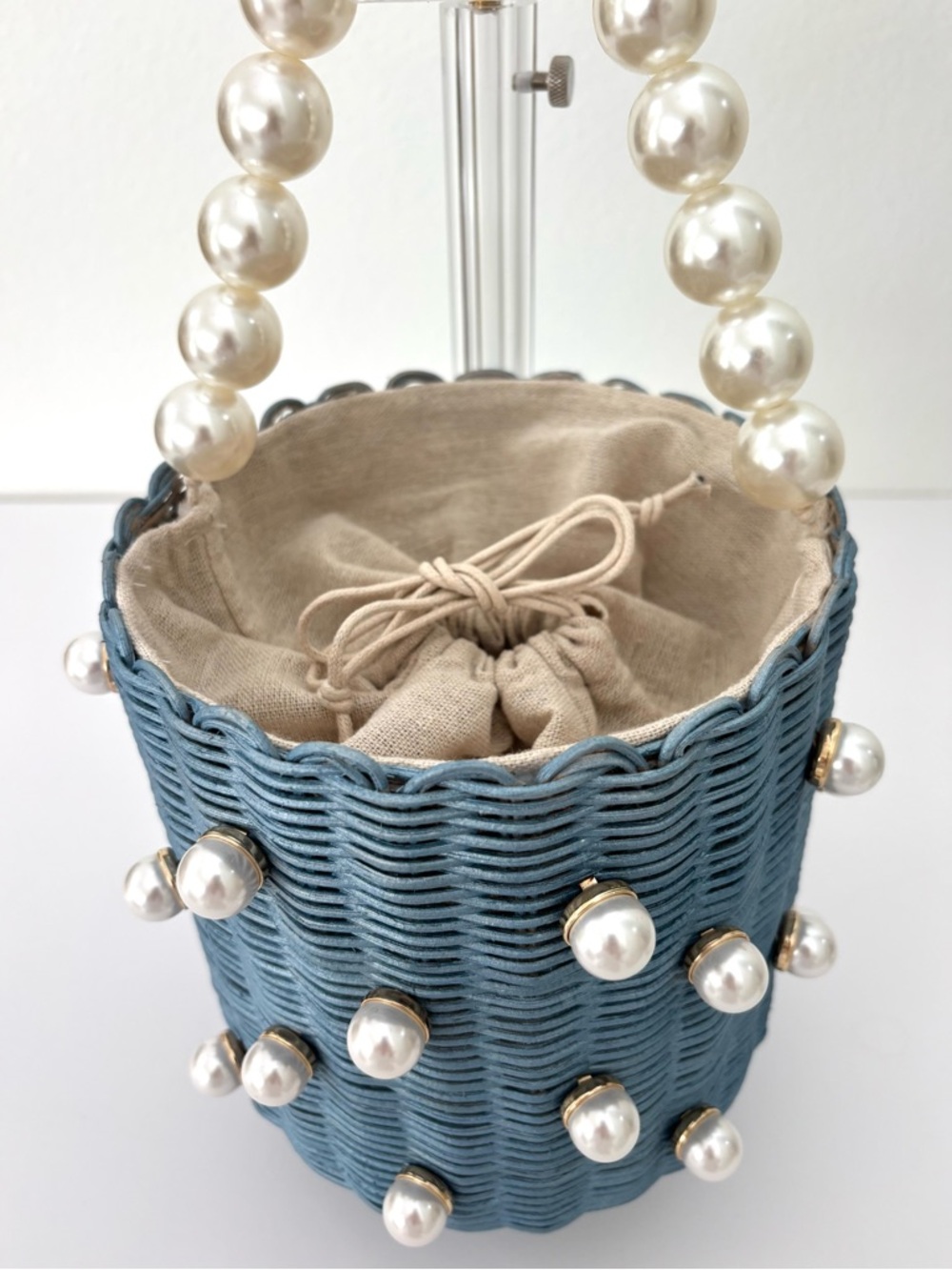 Btb Los Angeles Chloe Pearl Blue Basket Bag NWOT Rattan Pearls Bucket-Style - Picture 5 of 12